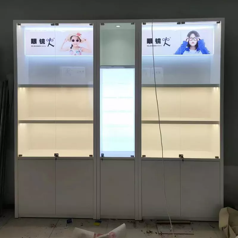 Стеклянные витрины